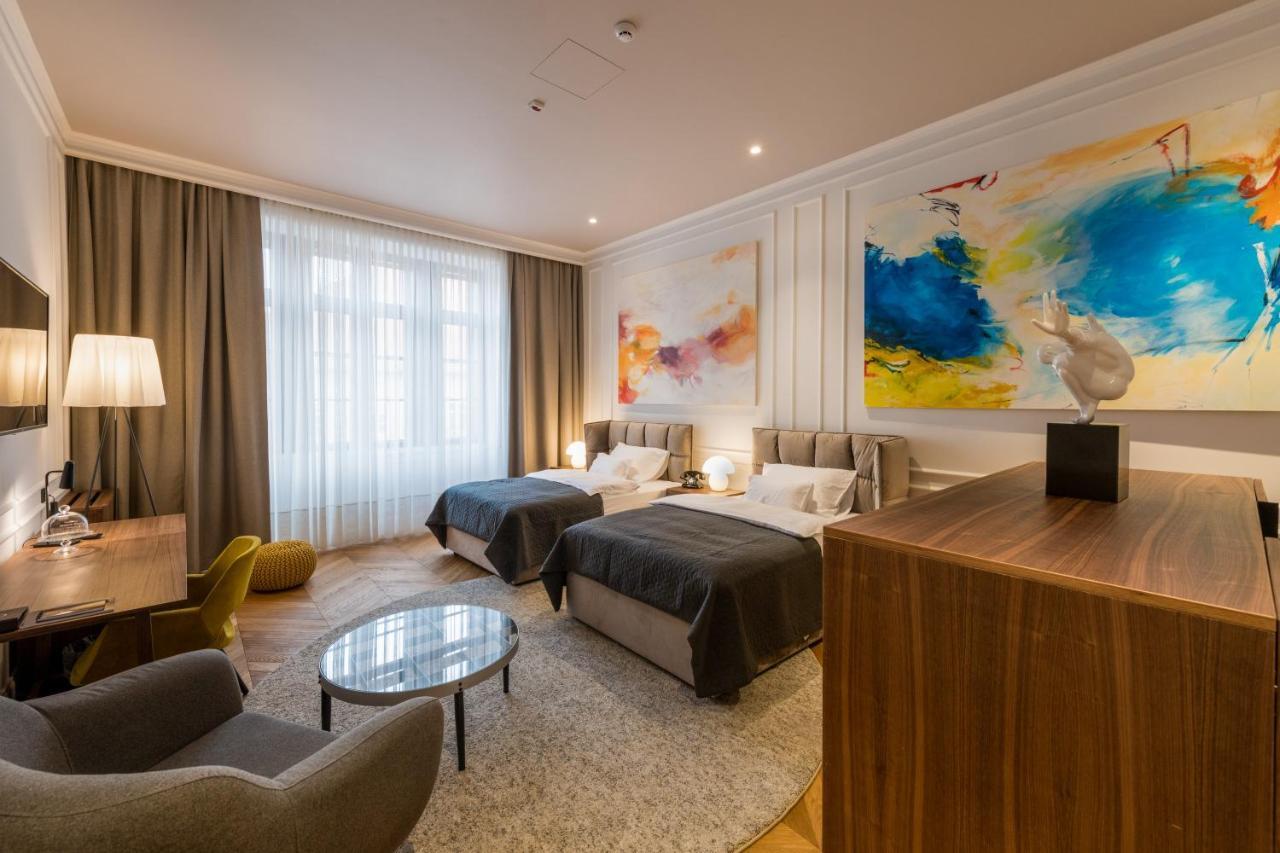 Boutique Hotel Tvrda 오시예크 외부 사진