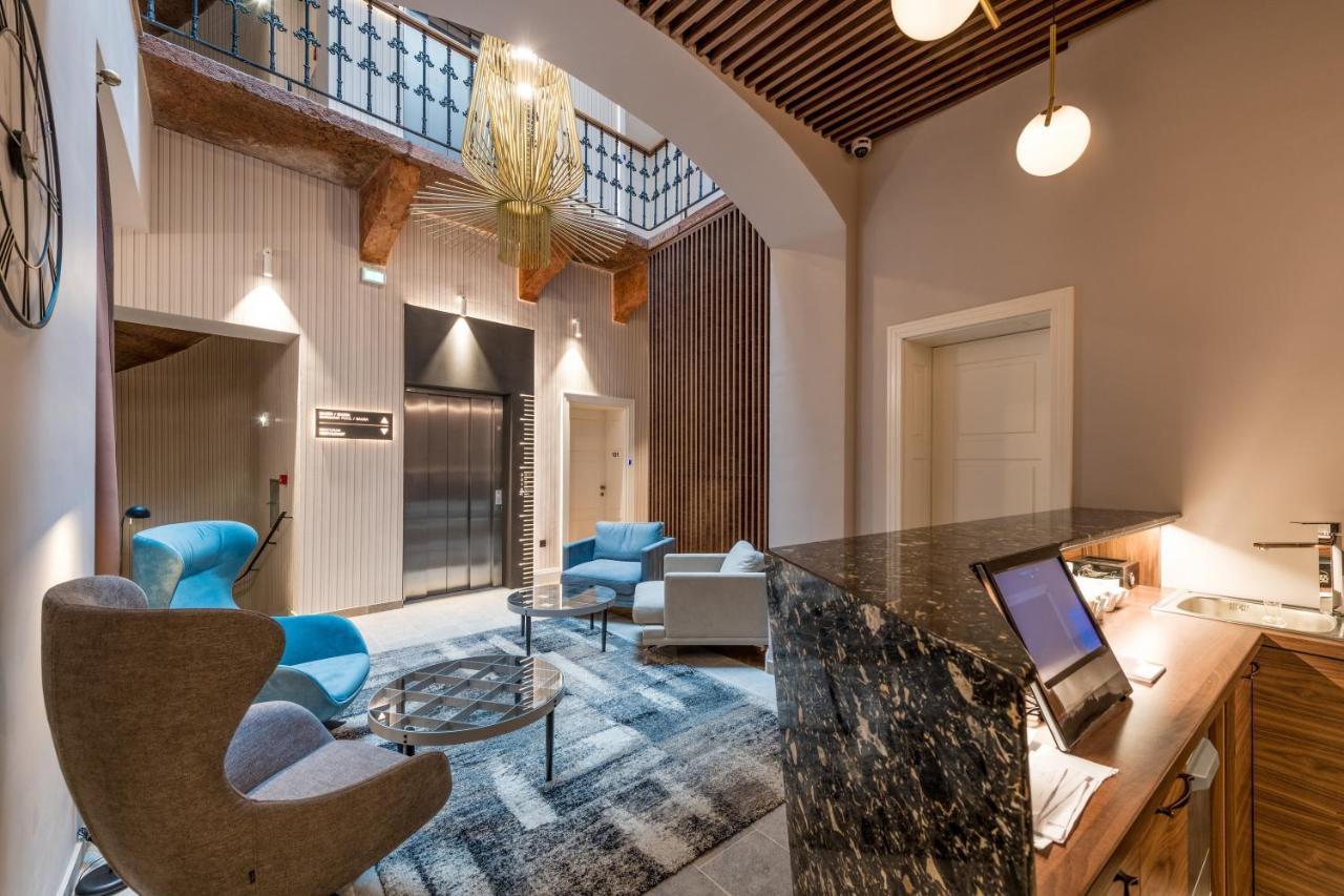Boutique Hotel Tvrda 오시예크 외부 사진