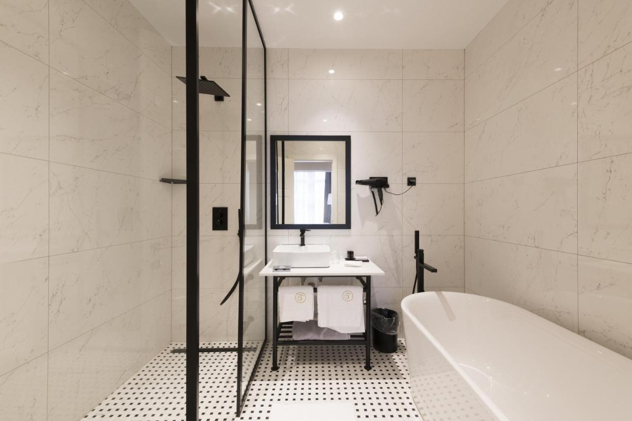 Boutique Hotel Tvrda 오시예크 외부 사진