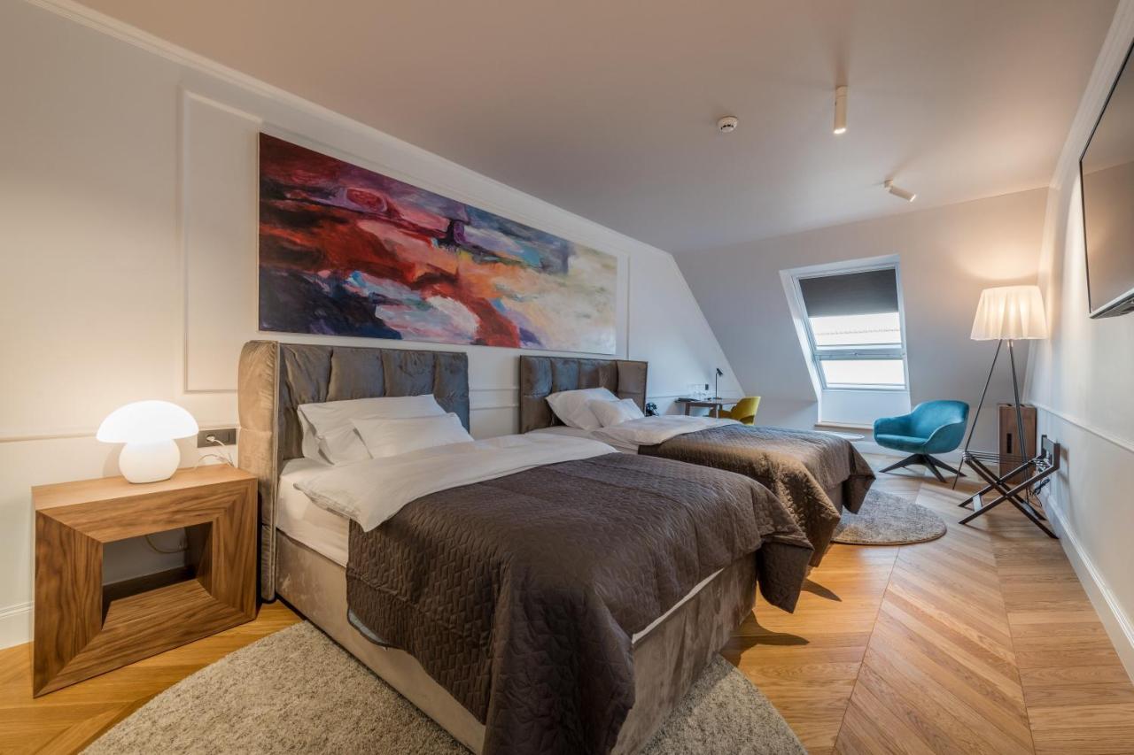 Boutique Hotel Tvrda 오시예크 외부 사진