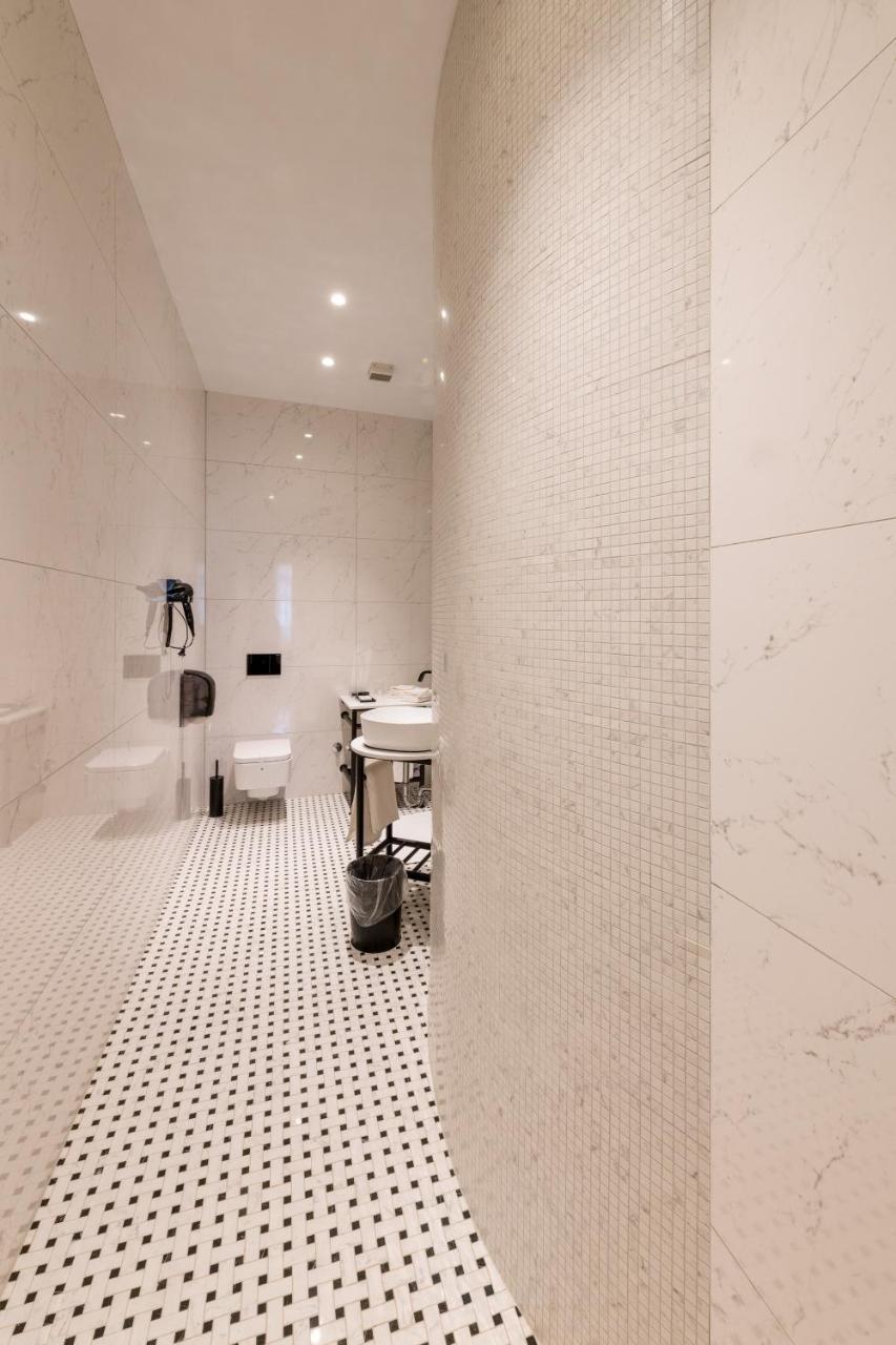 Boutique Hotel Tvrda 오시예크 외부 사진