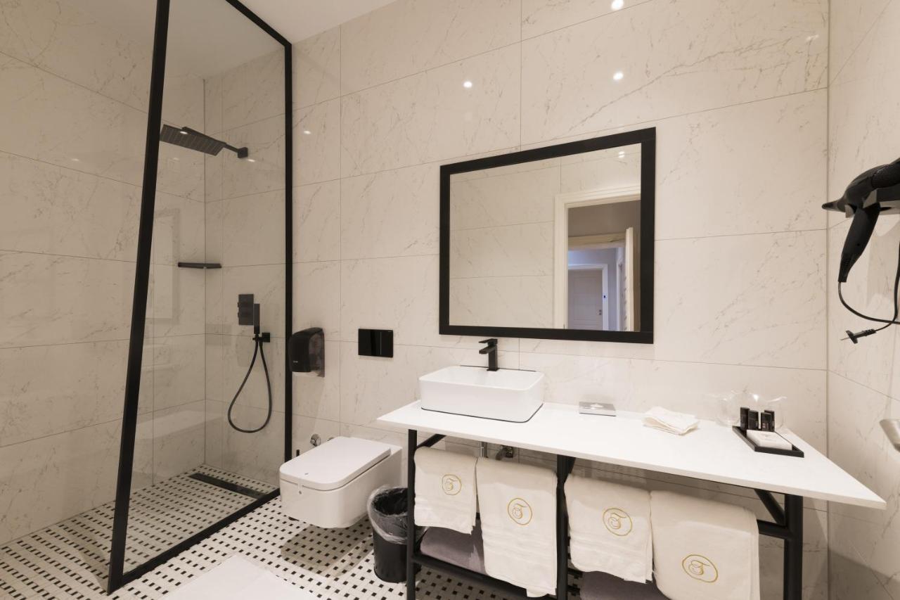 Boutique Hotel Tvrda 오시예크 외부 사진