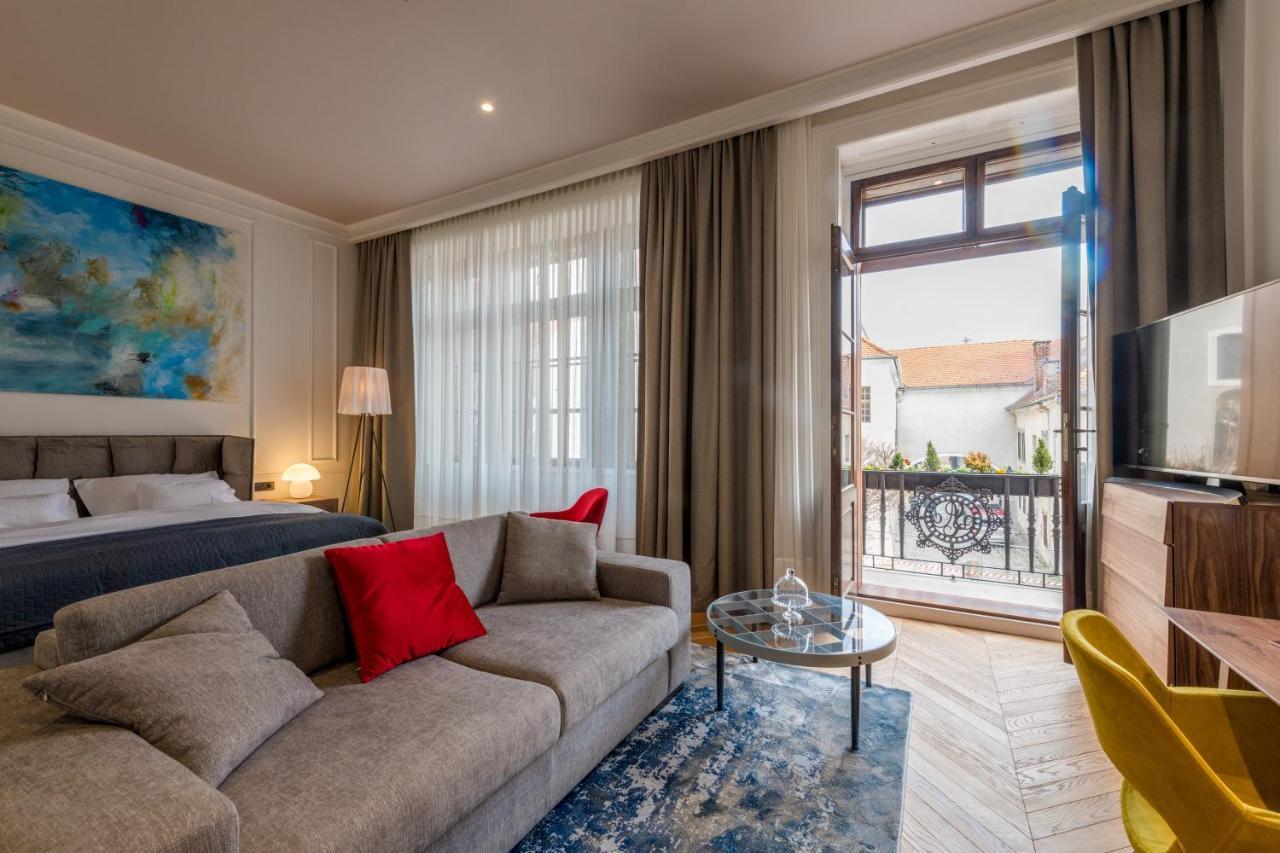 Boutique Hotel Tvrda 오시예크 외부 사진